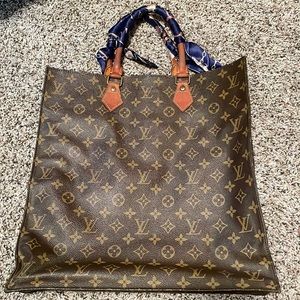 Beautiful Vintage Louis Vuitton Sac plat